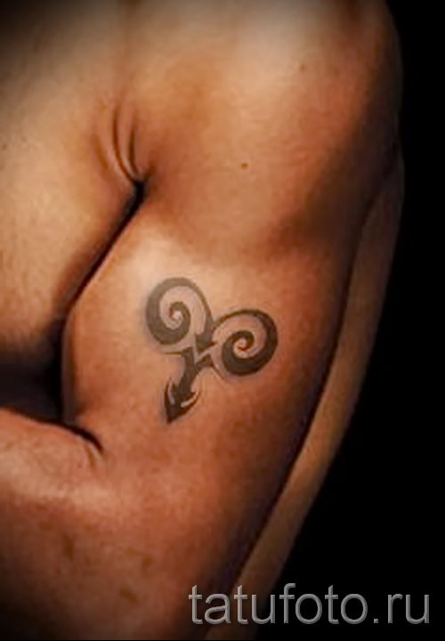 Widder Tätowierung auf seinem Arm - ein Foto des fertigen Tätowierung 02082016 1046 tatufoto.ru