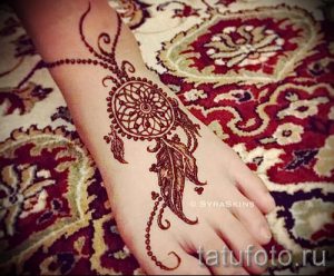 designs mehendi sur le pied - des options pour tatouage au henné temporaire sur 05082016 1006 tatufoto.ru