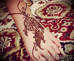 henné sur les chiffres du pied - variations sur un tatouage au henné temporaire 05082016 1025 tatufoto.ru