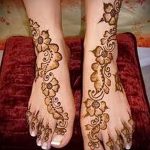 mehendi Designs am Bein für Anfänger - Optionen für temporäre Henna-Tattoo auf 05082016 2054 tatufoto.ru