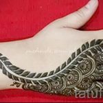 mehendi Muster auf der Hand - eine temporäre Henna-Tattoo Foto 15085 tatufoto.ru