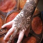 mehendi auf Handgeometrie - eine temporäre Henna-Tattoo Foto 1054 tatufoto.ru