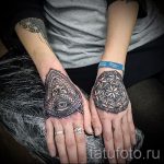 mehendi auf der Hand-Auge - eine temporäre Henna-Tattoo Foto 1038 tatufoto.ru