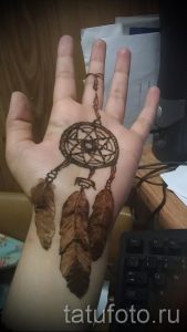 mehendi auf der Hand Traumfänger - Bild temporäre Henna-Tattoo 1034 tatufoto.ru