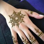 mehendi auf der Hand für Anfänger - Bild temporäre Henna-Tattoo 1025 tatufoto.ru