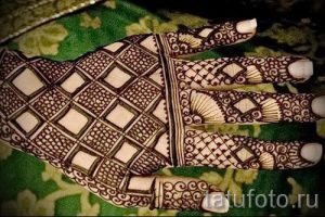 mehendi auf der Hand schwarzen Henna - eine temporäre Henna-Tattoo Foto 1033 tatufoto.ru