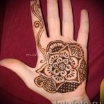 mehendi auf einer Hand Foto Bilder - Foto von temporäre Henna-Tattoo 1043 tatufoto.ru