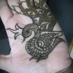 mehendi auf einer Hand Vogel - Bild temporäre Henna-Tattoo 1050 tatufoto.ru