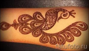 mehendi auf einer Hand Vogel - Bild temporäre Henna-Tattoo 2051 tatufoto.ru