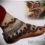 mehendi auf ihrer Hand und Fuß - eine temporäre Henna-Tattoo Foto 1069 tatufoto.ru