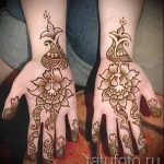 mehendi auf zwei Händen - eine temporäre Henna-Tattoo Foto 1070 tatufoto.ru
