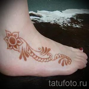 mehendi flowers foot - options for temporary henna tattoo on 05082016 2066 tatufoto.ru