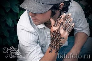 mehendi on a hand men - a temporary henna tattoo photo 1089 tatufoto.ru