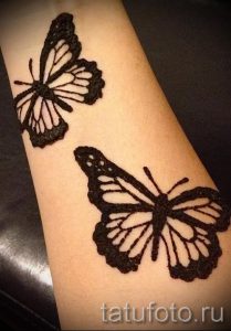 mehendi on foot Butterfly - options for temporary henna tattoo on 05082016 2070 tatufoto.ru