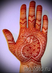 mehendi on hand Peacock - photos temporary henna tattoo 1113 tatufoto.ru