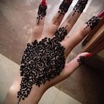 mehendi on hand black henna - a temporary henna tattoo photo 1100 tatufoto.ru