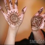 mehendi on her arm a child - a temporary henna tattoo photo 1114 tatufoto.ru