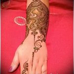 mehendi on her arm as a bracelet - a temporary henna tattoo photo 1116 tatufoto.ru