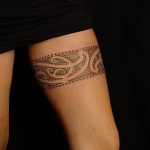 mehendi on her leg garter - options for temporary henna tattoo on 05082016 3078 tatufoto.ru