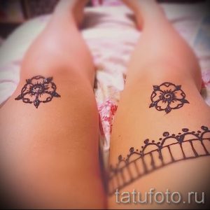 mehendi on the leg on the thigh - options for temporary henna tattoo on 05082016 2082 tatufoto.ru