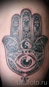 mehendi sur la main-œil - une photo de tatouage au henné temporaire 1148 tatufoto.ru