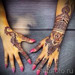 mehendi sur les deux mains - une photo de tatouage au henné temporaire 2151 tatufoto.ru
