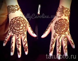 mehendi sur les fleurs d'occasion - photo temporaire tatouage au henné 1155 tatufoto.ru