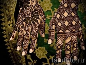 mehendi sur les mains de deux photos - les photos de tatouage au henné temporaire 1156 tatufoto.ru