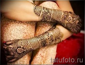 mehendi sur sa main et du pied - des options pour tatouage au henné temporaire sur 05082016 1098 tatufoto.ru