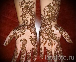 mehendi sur un des hommes de main - une photo de tatouage au henné temporaire 2172 tatufoto.ru