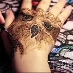 mehendi sur un hibou de la main - photo henné tatouage temporaire 1173 tatufoto.ru