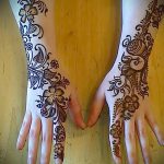 mehendi sur une photo à la main pour les filles - une photo de tatouage au henné temporaire 2180 tatufoto.ru