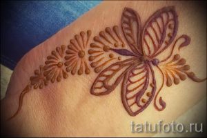 mehendi zu Fuß Butterfly - Optionen für temporäre Henna-Tattoo auf 05082016 1099 tatufoto.ru