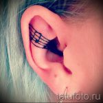 notes tattoo behind the ear - the photo of the finished tattoo on 02082016 2011 tatufoto.ru