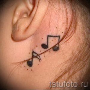 notes tattoo on his neck - a photo of the finished tattoo 02082016 3017 tatufoto.ru