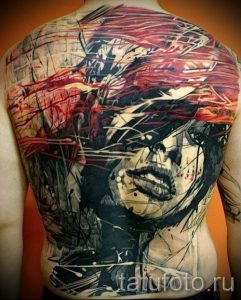 photo - cool tattoo on her back - an example 1060 tatufoto.ru