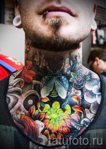 photo - tatouage fraîche sur son cou - un exemple 1107 tatufoto.ru