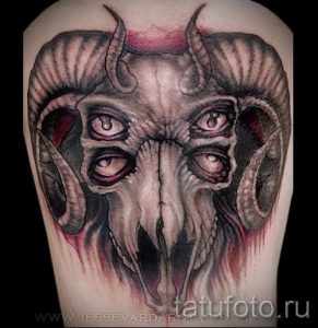 ram tatouage de crâne - une photo du tatouage fini sur 02082016 2032 tatufoto.ru