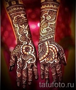 sanfte mehendi auf ihrem Arm - eine temporäre Henna-Tattoo Foto 1198 tatufoto.ru