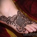 schöne mehendi auf ihrem Bein - Optionen für temporäre Henna-Tattoo auf 05082016 1108 tatufoto.ru