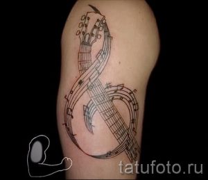 tatouage note sur sa jambe - une photo du tatouage fini 02082016 1025 tatufoto.ru