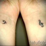 tattoo notes on his wrist - a photo of the finished tattoo 02082016 4061 tatufoto.ru
