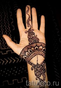 картинки мехенди на руках - фото временной тату хной 1201 tatufoto.ru