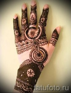 картинки мехенди на руках - фото временной тату хной 4204 tatufoto.ru