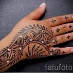 красивое мехенди на руке - фото временной тату хной 5211 tatufoto.ru