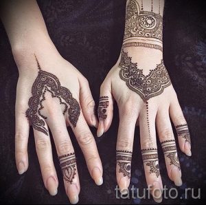 мехенди на двух руках - фото временной тату хной 2220 tatufoto.ru