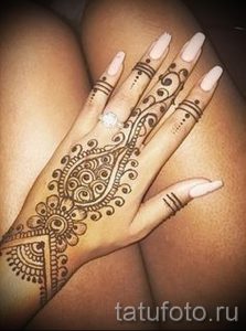 мехенди на кисти руки - фото временной тату хной 3228 tatufoto.ru