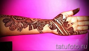 мехенди на левой руке фото - фото временной тату хной 1229 tatufoto.ru