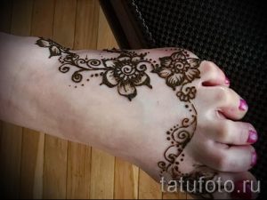 мехенди на ноге цветы - варианты временной тату хной от 05082016 12200 tatufoto.ru