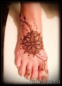 мехенди на ноге цветы - варианты временной тату хной от 05082016 3191 tatufoto.ru